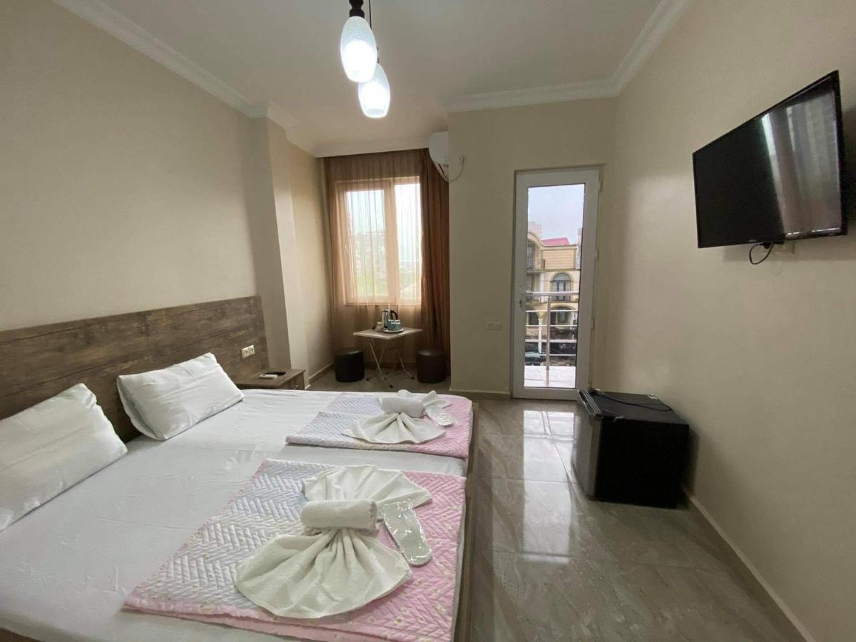 Family Hotel Batumi Zewnętrze zdjęcie