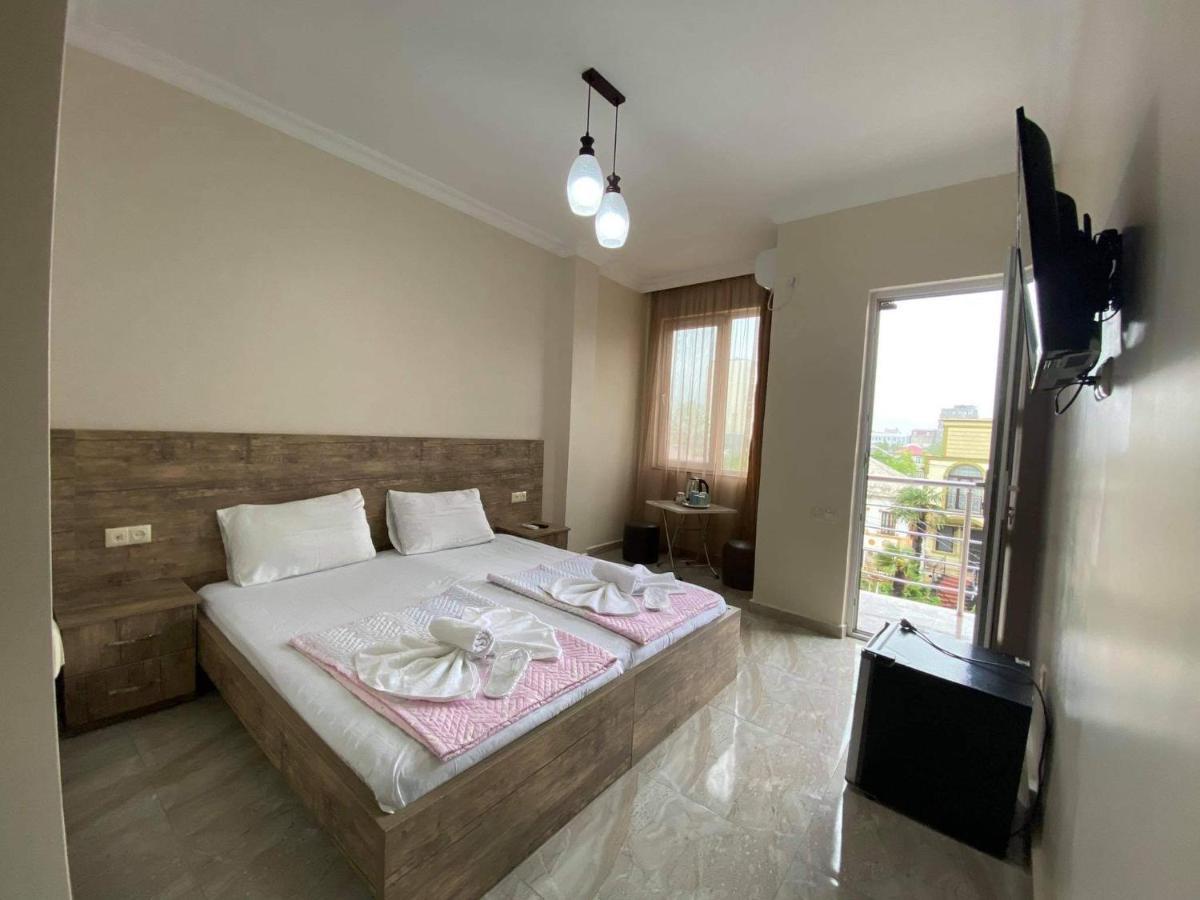 Family Hotel Batumi Zewnętrze zdjęcie