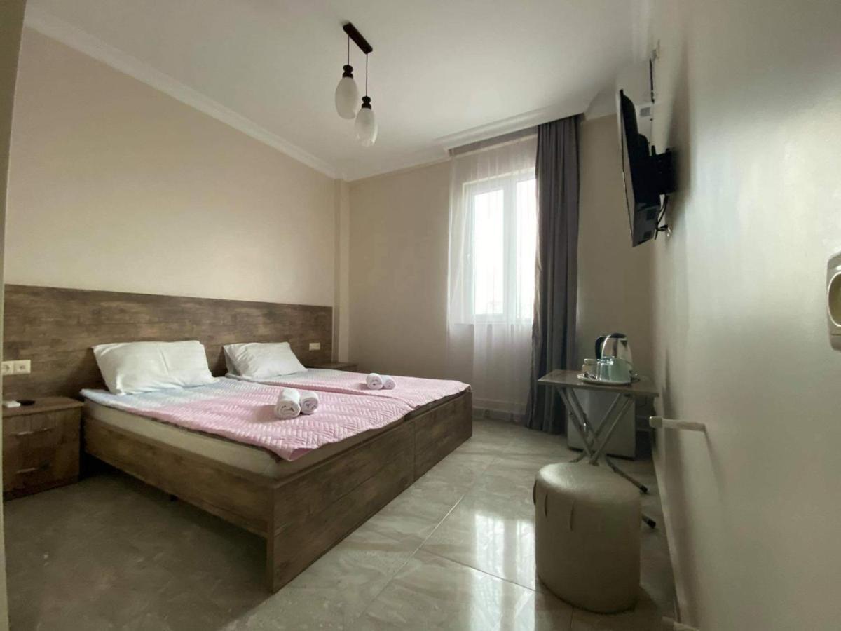 Family Hotel Batumi Zewnętrze zdjęcie